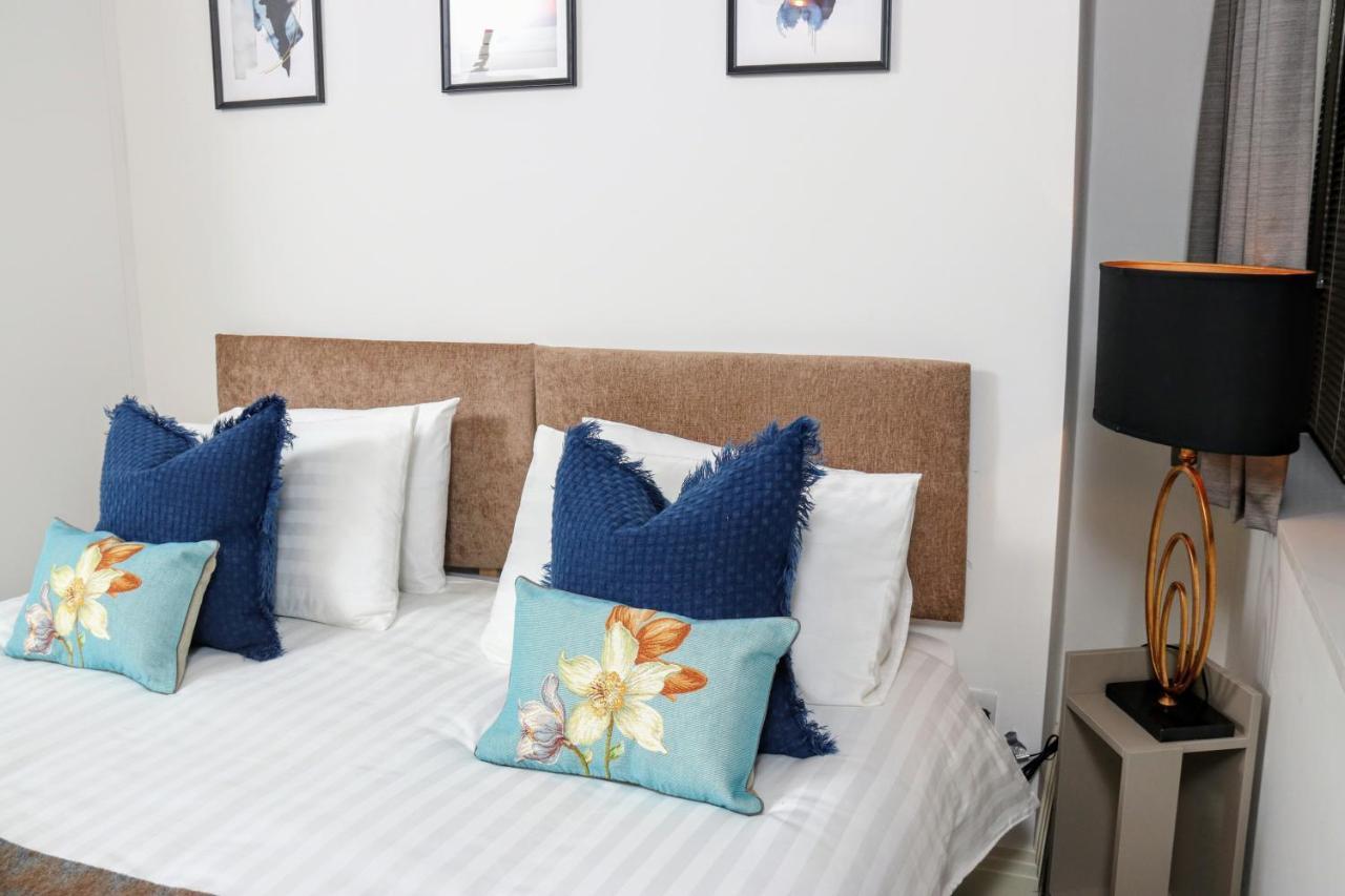 Aisiki Living At Upton Rd, Multiple 1, 2, Or 3 Bedroom Apartments, King Or Twin Beds With Free Wi-Fi & Parking Watford  Bagian luar foto