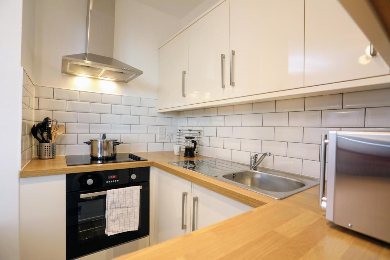 Aisiki Living At Upton Rd, Multiple 1, 2, Or 3 Bedroom Apartments, King Or Twin Beds With Free Wi-Fi & Parking Watford  Bagian luar foto