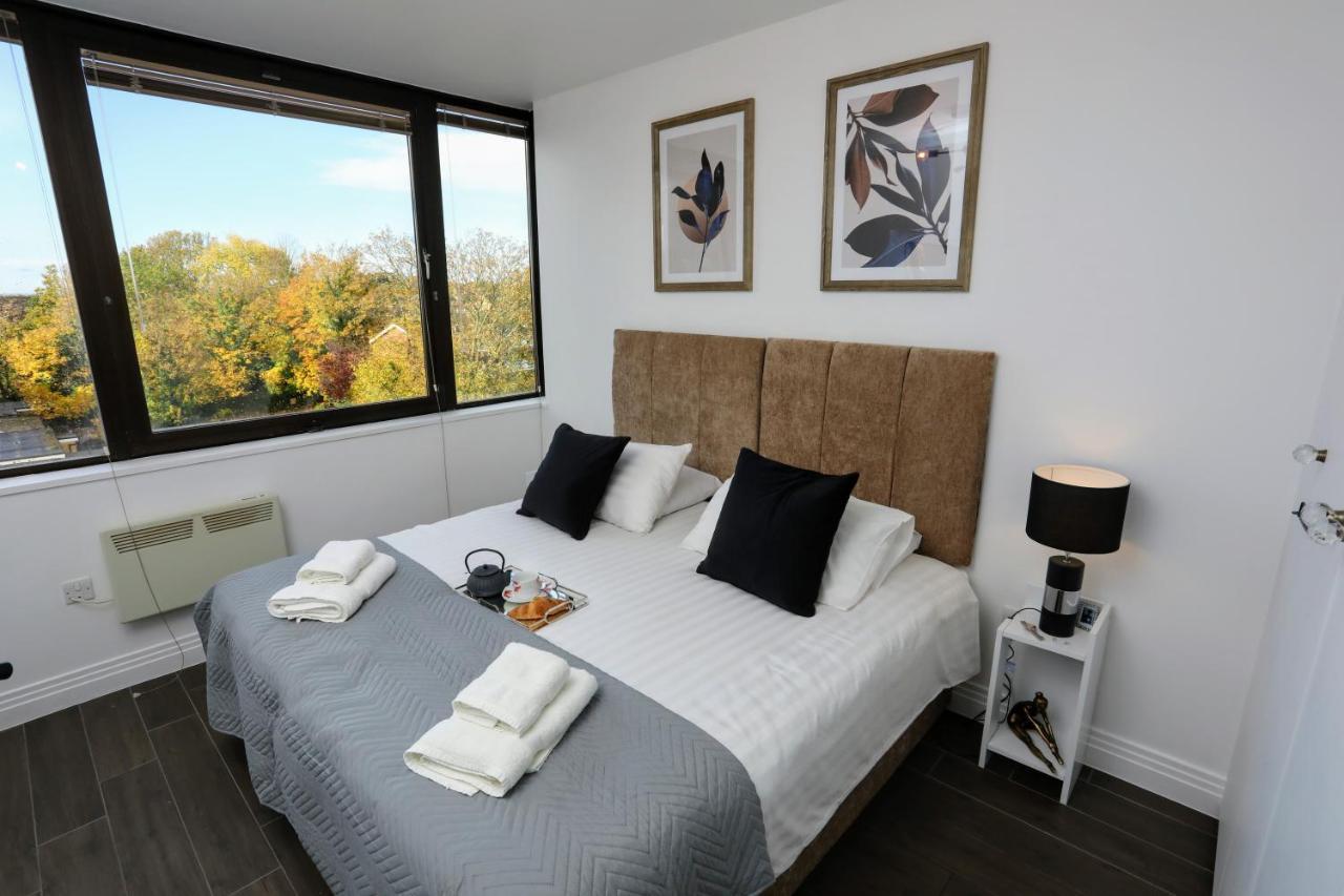 Aisiki Living At Upton Rd, Multiple 1, 2, Or 3 Bedroom Apartments, King Or Twin Beds With Free Wi-Fi & Parking Watford  Bagian luar foto
