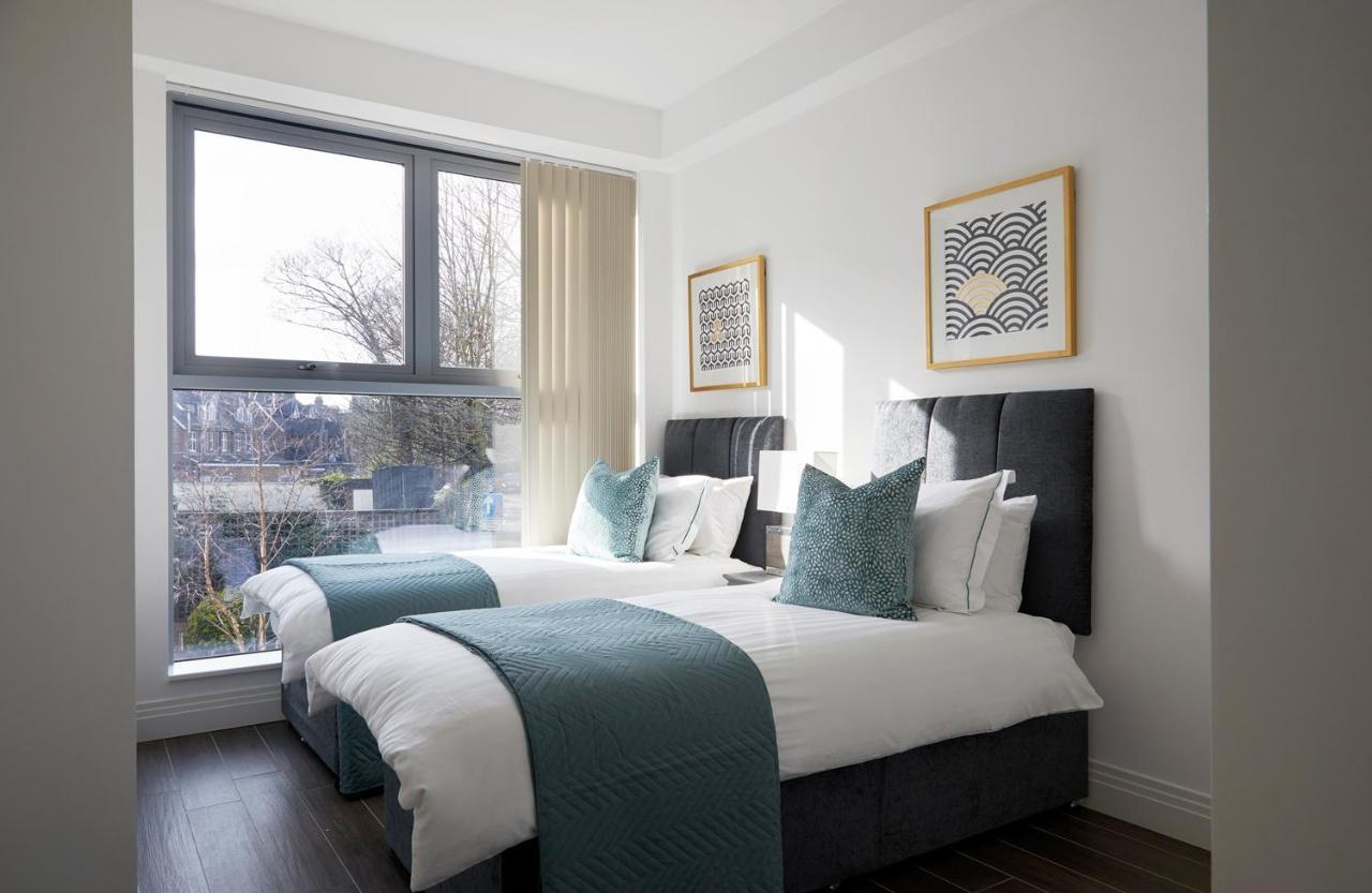 Aisiki Living At Upton Rd, Multiple 1, 2, Or 3 Bedroom Apartments, King Or Twin Beds With Free Wi-Fi & Parking Watford  Bagian luar foto