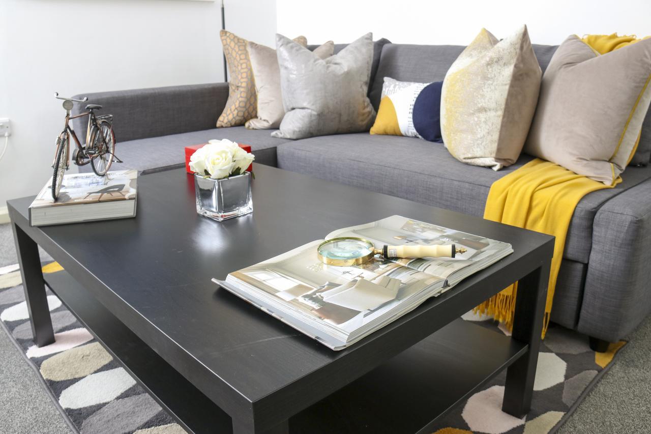 Aisiki Living At Upton Rd, Multiple 1, 2, Or 3 Bedroom Apartments, King Or Twin Beds With Free Wi-Fi & Parking Watford  Bagian luar foto