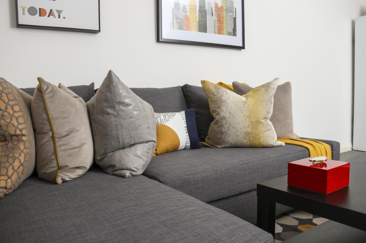 Aisiki Living At Upton Rd, Multiple 1, 2, Or 3 Bedroom Apartments, King Or Twin Beds With Free Wi-Fi & Parking Watford  Bagian luar foto