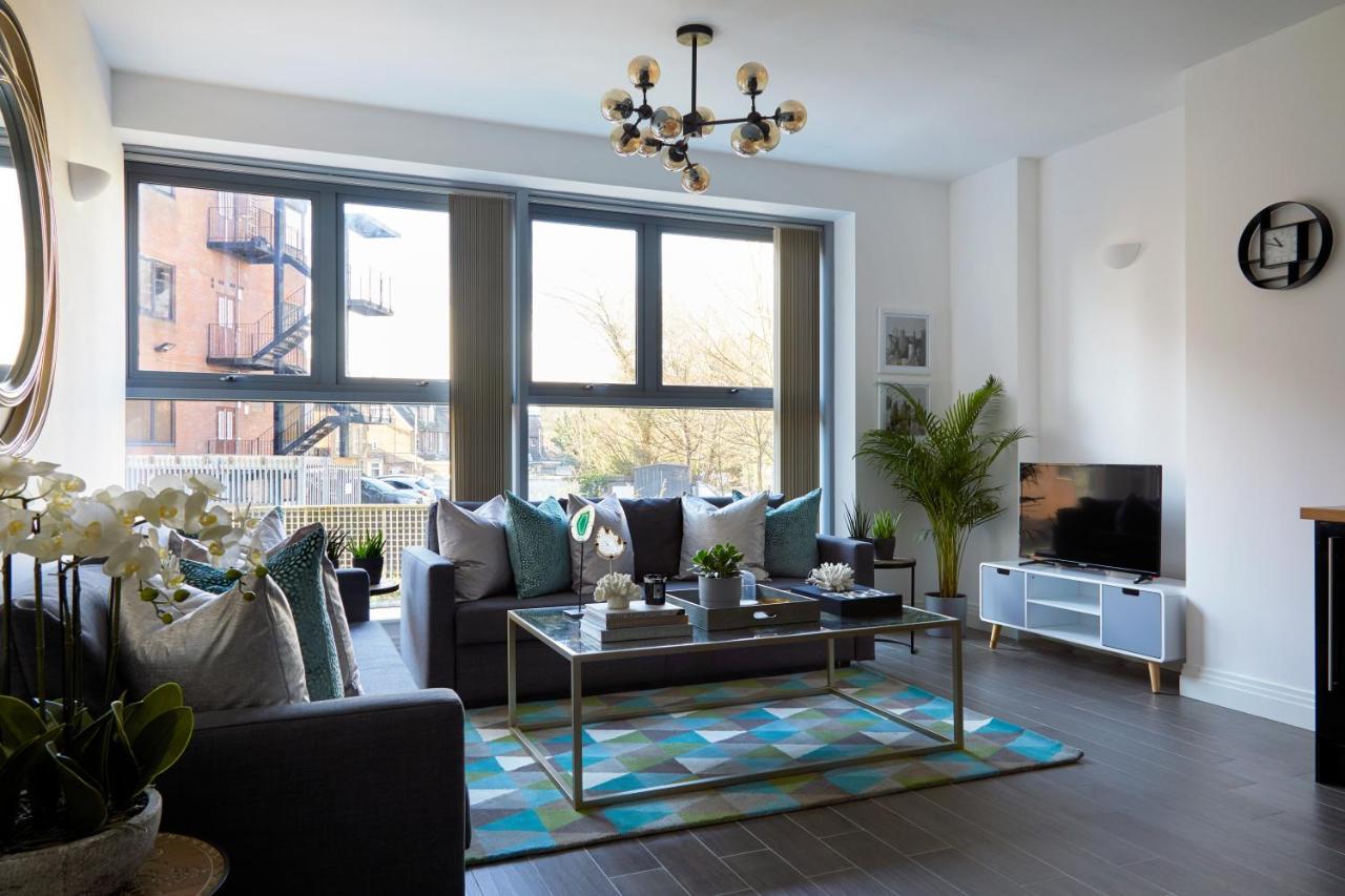 Aisiki Living At Upton Rd, Multiple 1, 2, Or 3 Bedroom Apartments, King Or Twin Beds With Free Wi-Fi & Parking Watford  Bagian luar foto