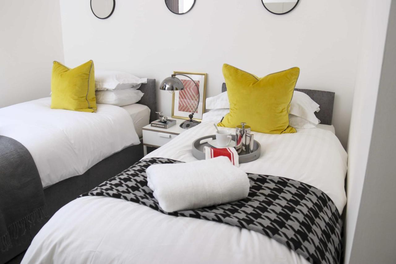 Aisiki Living At Upton Rd, Multiple 1, 2, Or 3 Bedroom Apartments, King Or Twin Beds With Free Wi-Fi & Parking Watford  Bagian luar foto